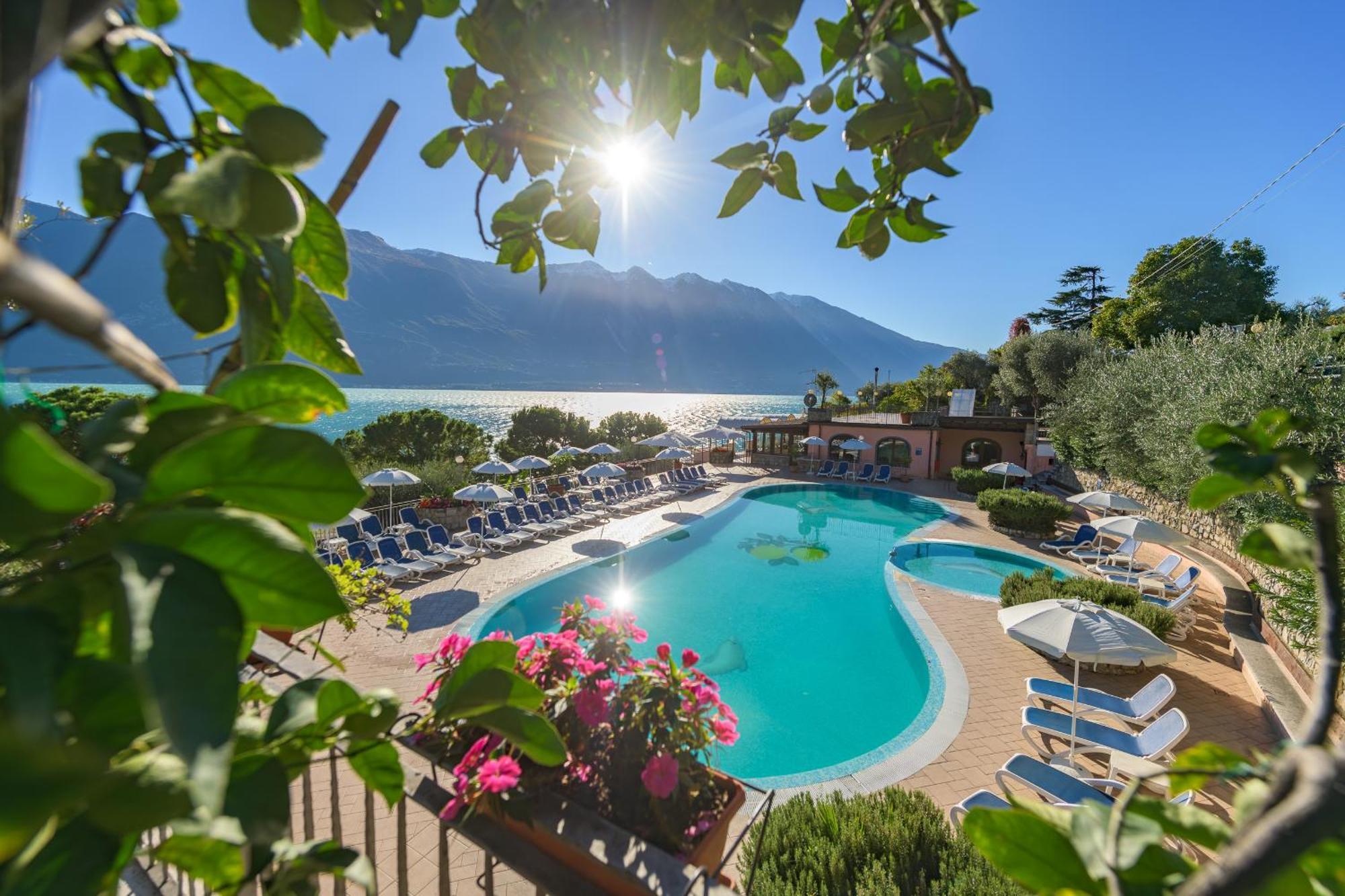 Camping Park Garda Limone sul Garda Exterior photo