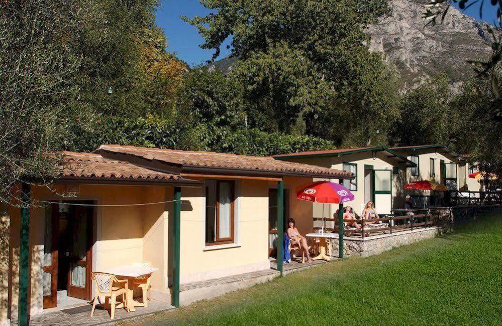 Camping Park Garda Limone sul Garda Exterior photo